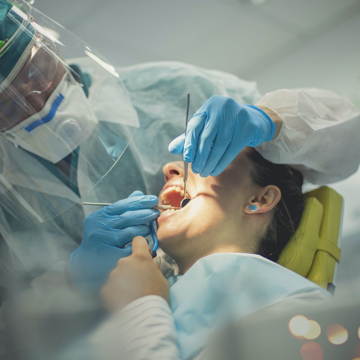 عمل جراحی عصب دندان