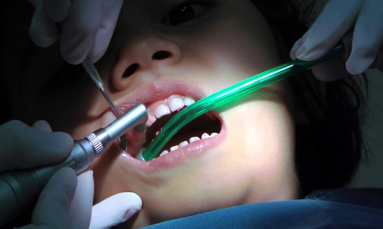 دندانپزشکی ویژه اطفال 