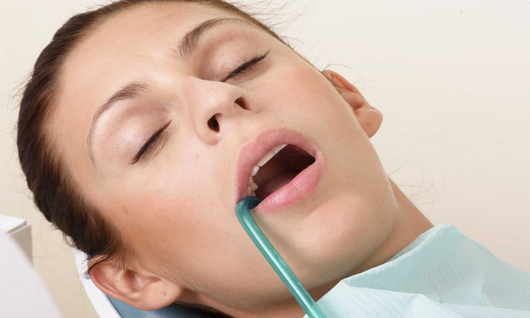 دندانپزشکی در آرامبخشی