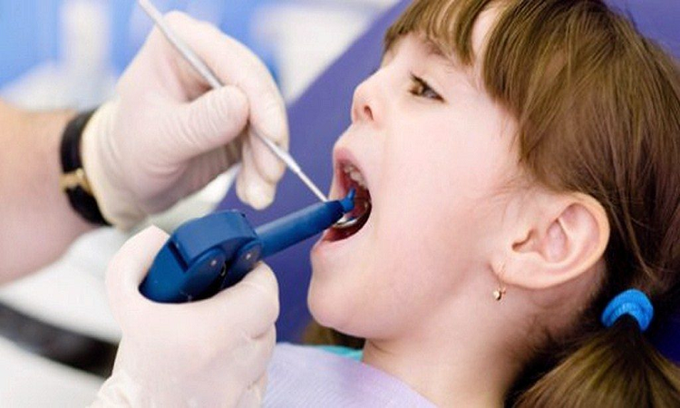کاهش ترس کودکان از دندانپزشکی