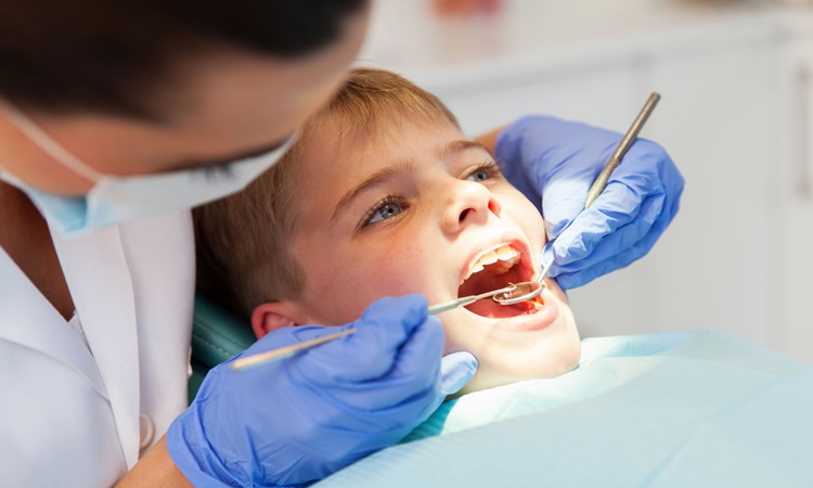 علت سیاهی دندان ‌های کودکان