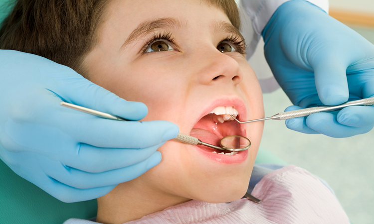 درمان سیاهی دندان ‌های کودکان